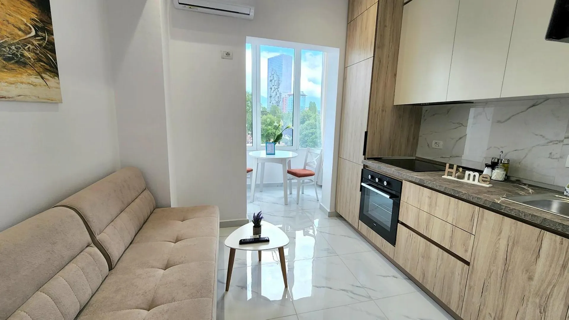 Central Tirana Apartment Getaway 0*,  Albania